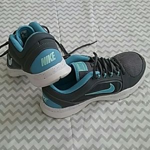 Nike tennis shoes
